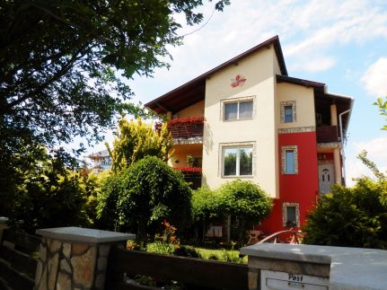 Veronika Villa20