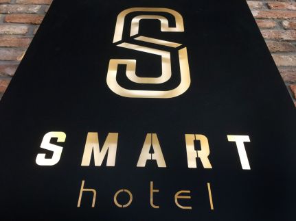 Smart Hotel1