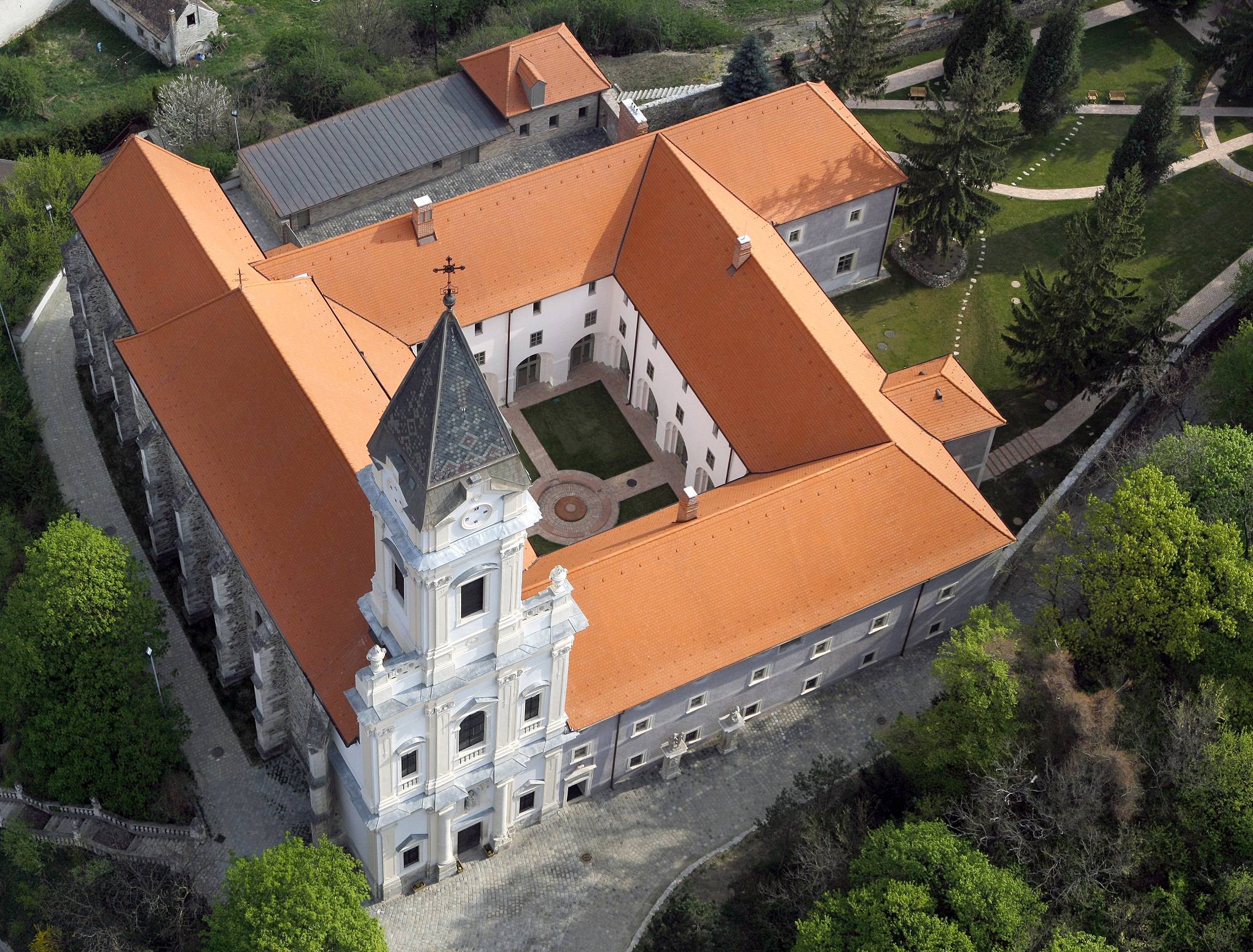 Kolostor Hotel – Sopron