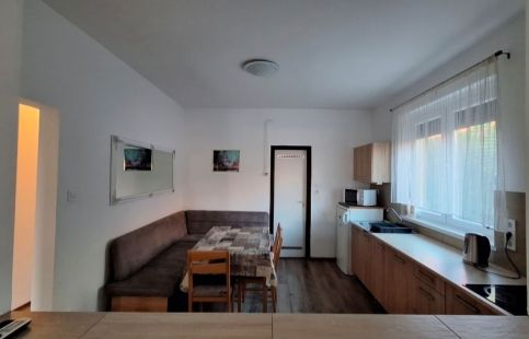 Amina Apartman7