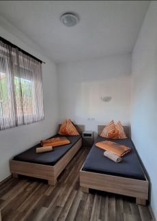 Amina Apartman8