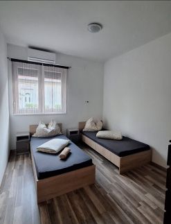 Amina Apartman10
