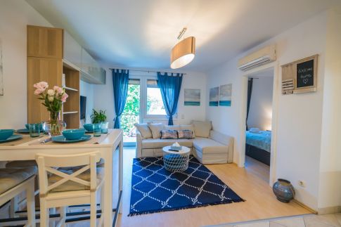 Aquaba Apartment