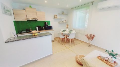 White Stone Apartman52