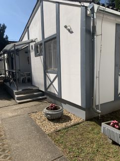 Fenyves Family Rooms & Bungalows14