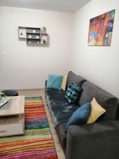 Boglárka Apartman8