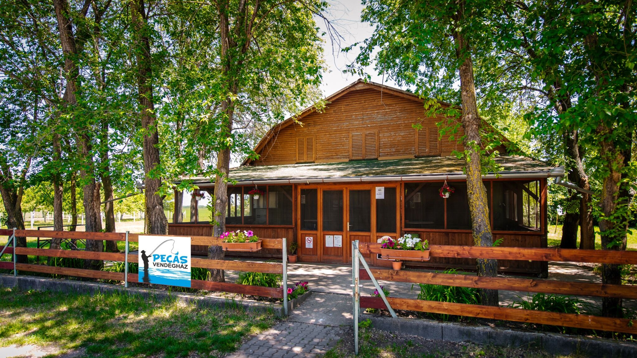 Pecás Vendégház – Szarvas