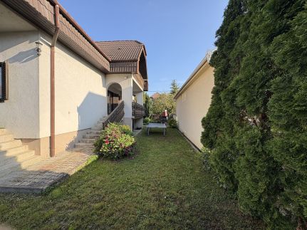 Szomszéd Ház5