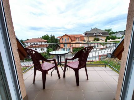 Hillside Apartmanok29