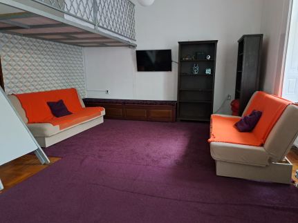 Újhold Apartman