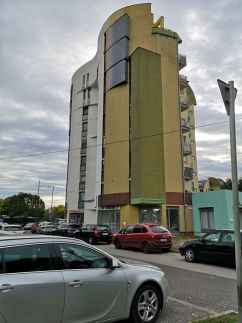 Silver Apartman26