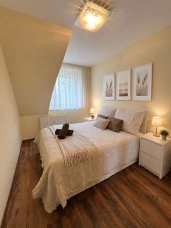 Strand Apartmanok B619