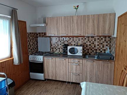 Cseresznyevirág Vendégház24