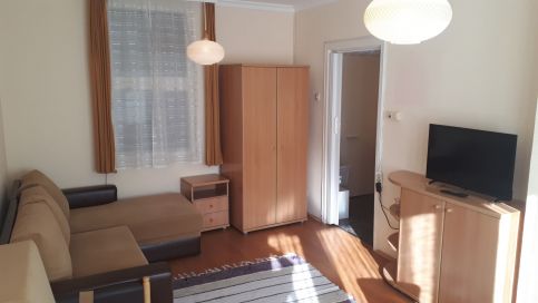 Bazsi Apartman28