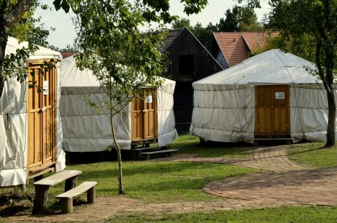 Őrálló Szer Kemping2