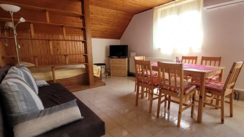 Kristály Apartmanház24