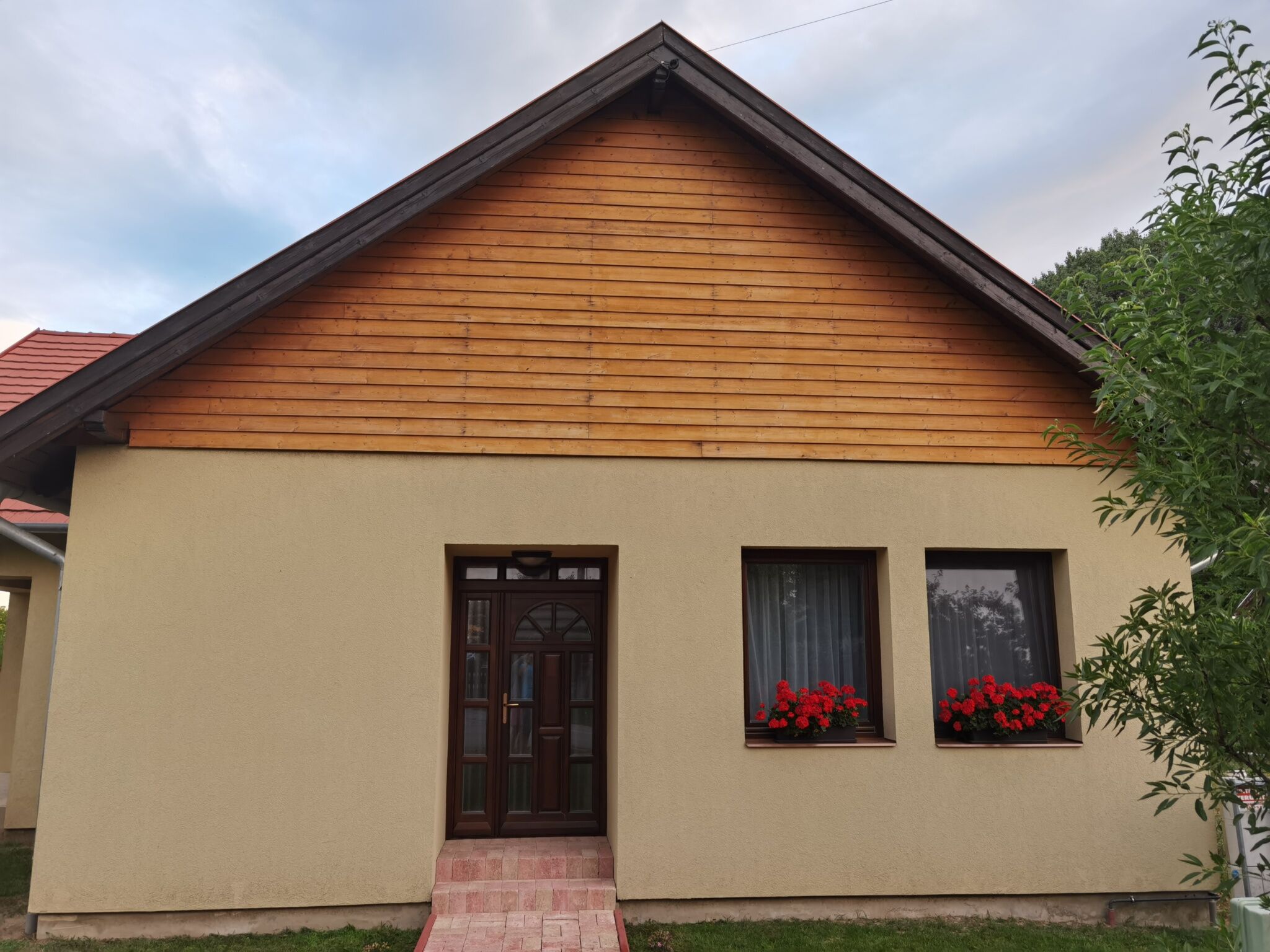Erdő Szélén Házikó Vendégház – Káptalantóti