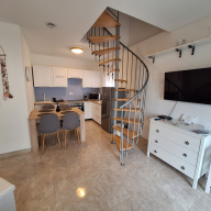 Hajnalka Apartman – Balatonkenese