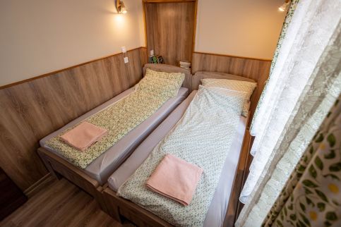 Százszorszép Sára Apartman11