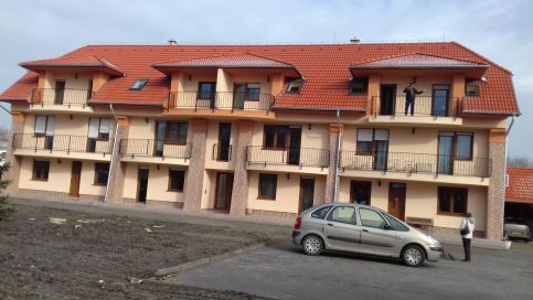 Pipacs Lak Apartman1