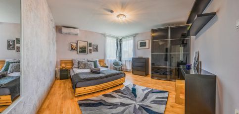 Riverside Apartman****21