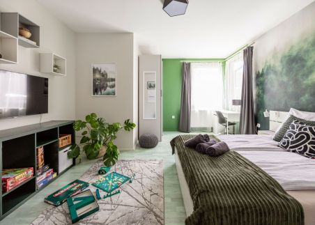 Riverside Apartman****7