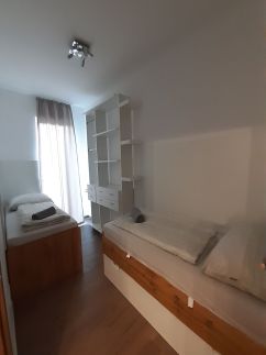 Beach Home Apartman11