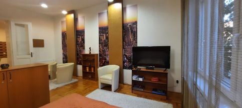 City Life Apartment4