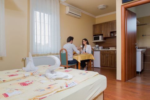 Aura Apartman30
