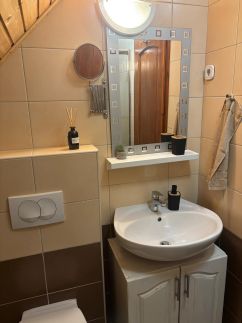 Johanna Apartmanház20