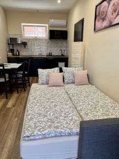 Mia Apartman22