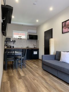 Mia Apartman20