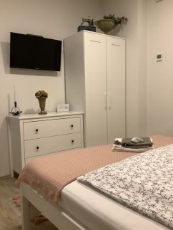 Ezüst Boróka Apartman42