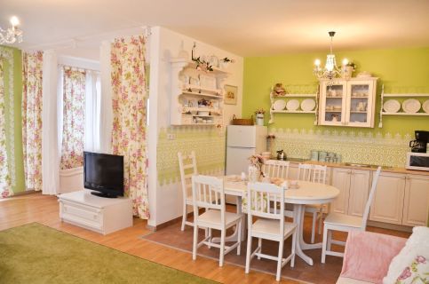 Romantic Apartman11