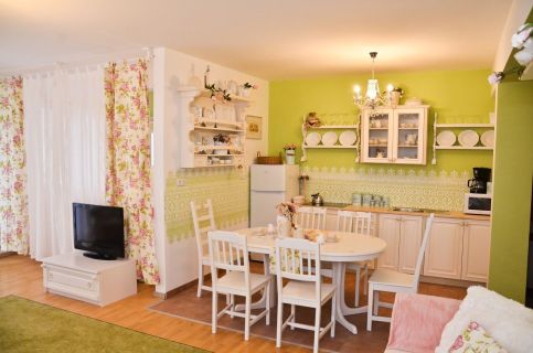 Romantic Apartman12