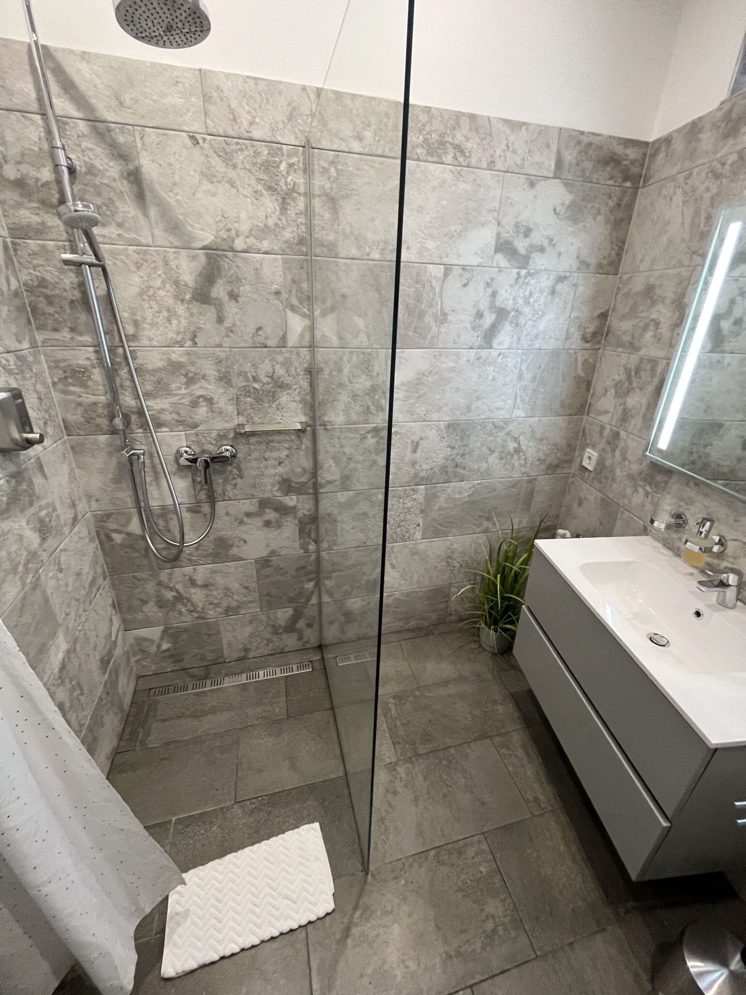 Terrace Belvárosi Jacuzzis Apartman – Veszprém fotó 13