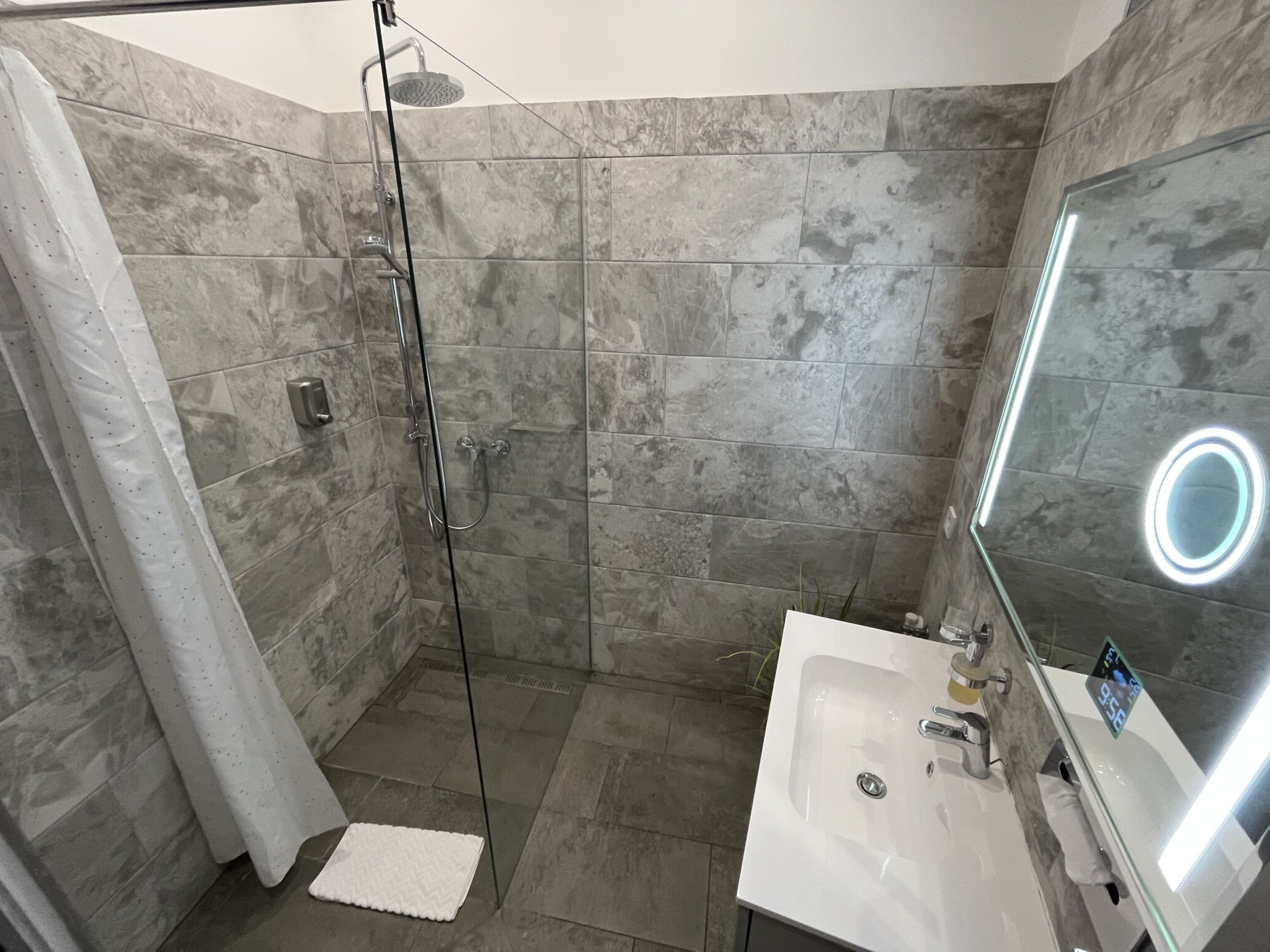 Terrace Belvárosi Jacuzzis Apartman – Veszprém fotó 14