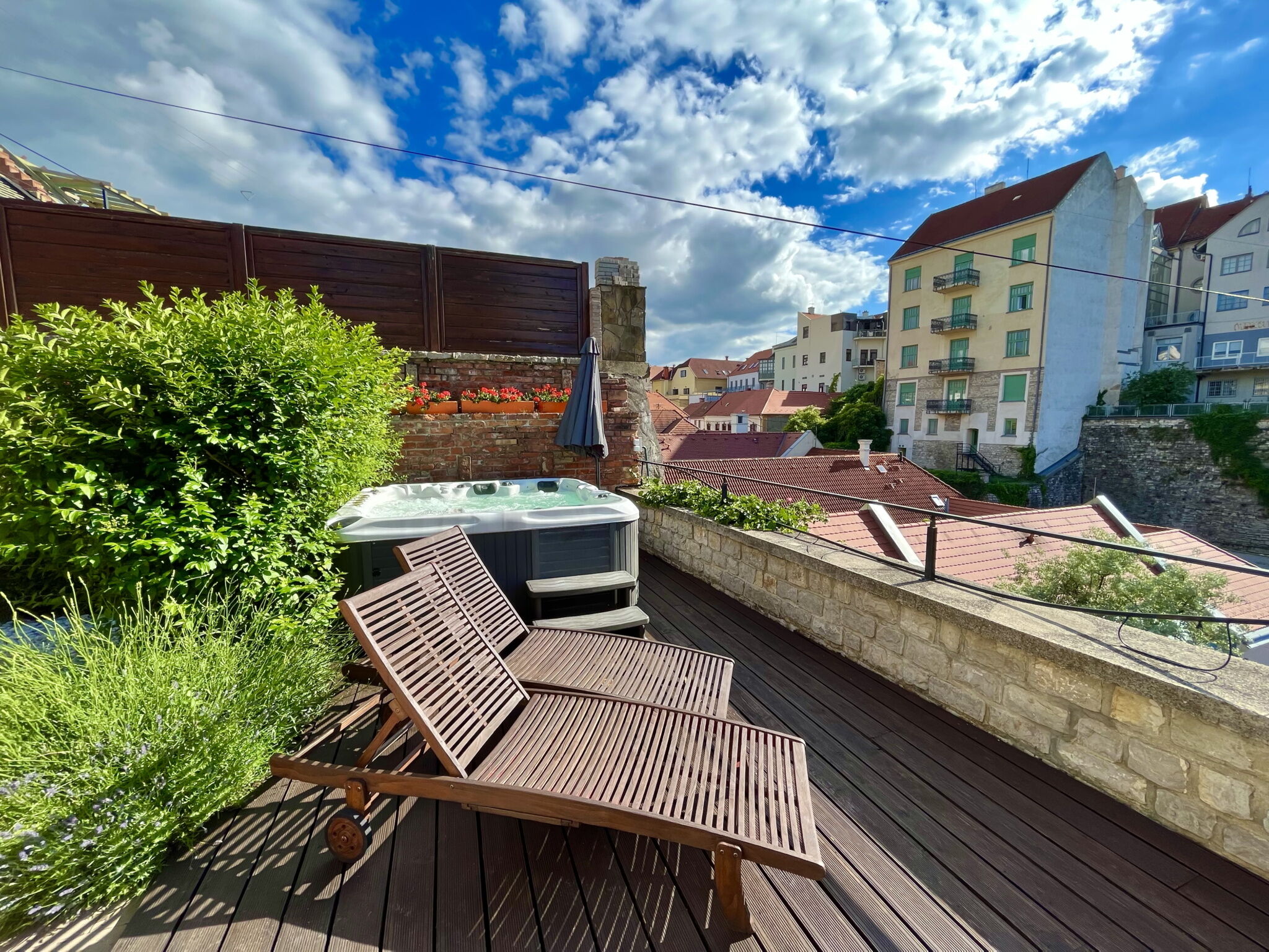 Terrace Belvárosi Jacuzzis Apartman – Veszprém fotó 23