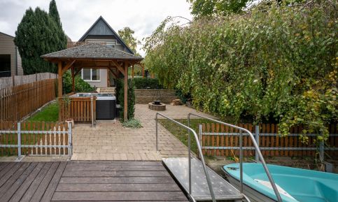 Arborétum Jakuzzis Nyaraló35