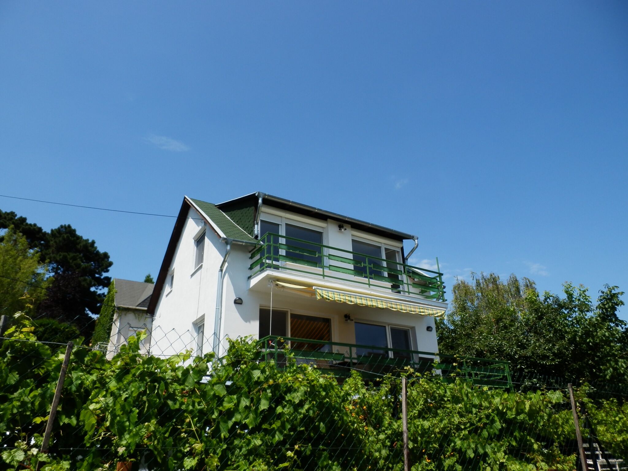 Láblógató Vendégház – Balatonalmádi