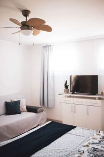 Leander Apartman 28