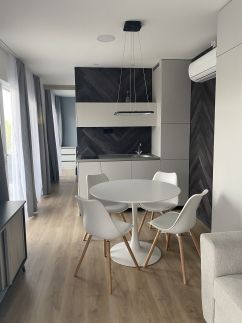 Kertvárosi Horgásztó Apartmanok23