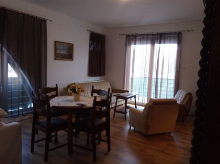 Fő utcai Apartman