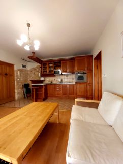 KataKunyhó Apartman14