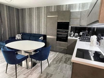 Rebublic5 Apartment1