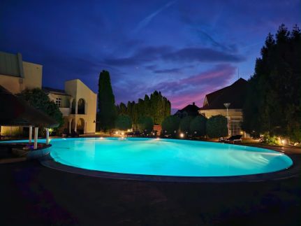 Poolside Apartman31