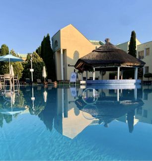 Poolside Apartman29