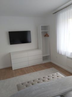 Hello Apartman11