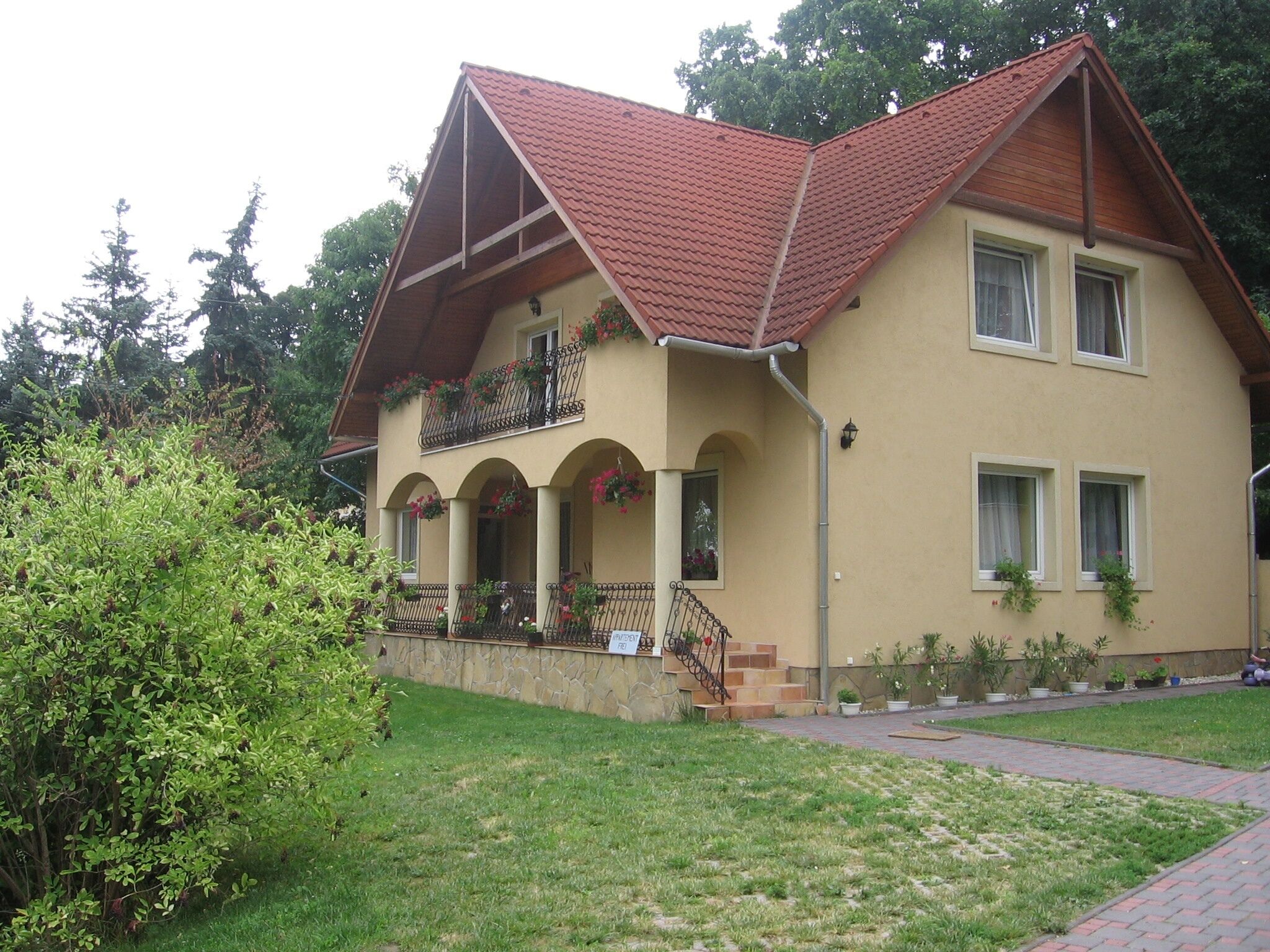 Fanni Apartman – Balatonalmádi fotó 1