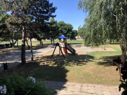 Zezula Apartman8